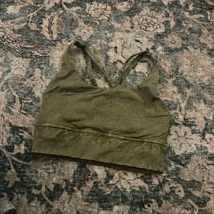 Size 4 Lululemon energy, sports bra